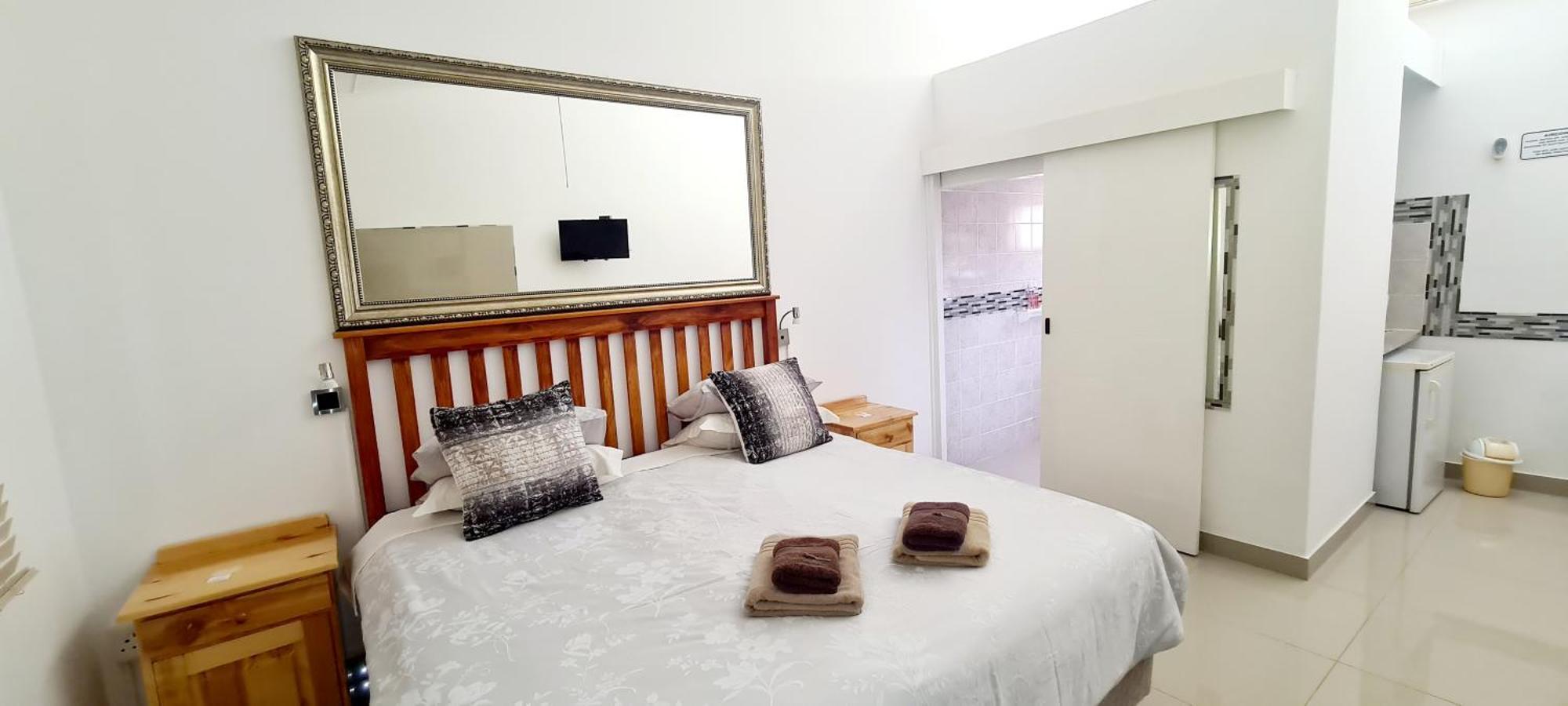 Old Mill Lodge, Seasonal Working Ostrich Farm & Restaurant, Oudtshoorn Quarto foto