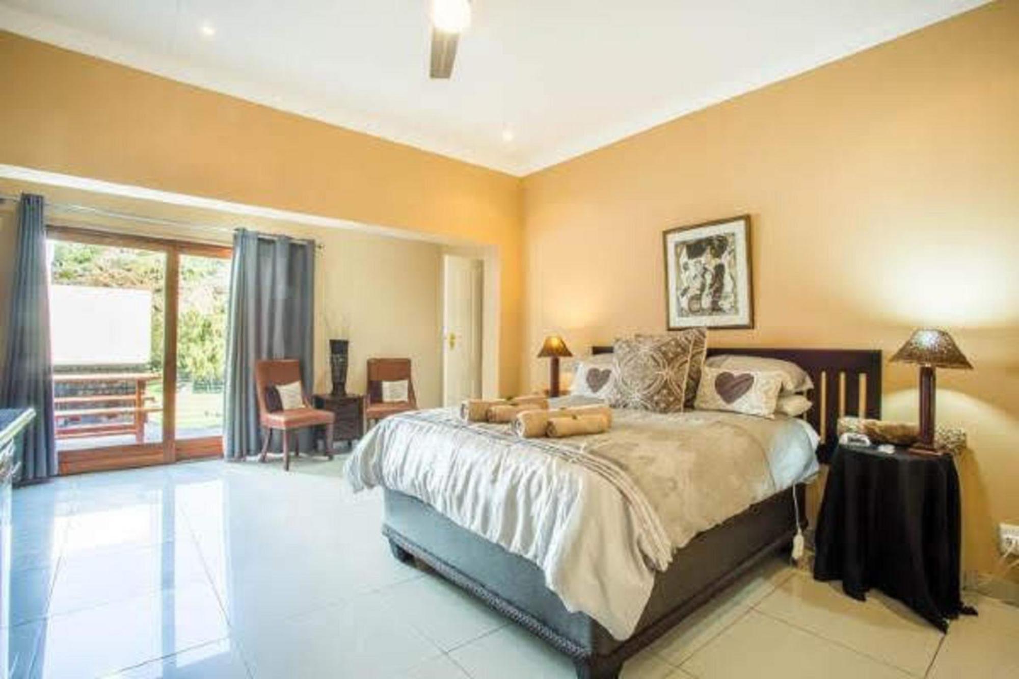 Old Mill Lodge, Seasonal Working Ostrich Farm & Restaurant, Oudtshoorn Quarto foto