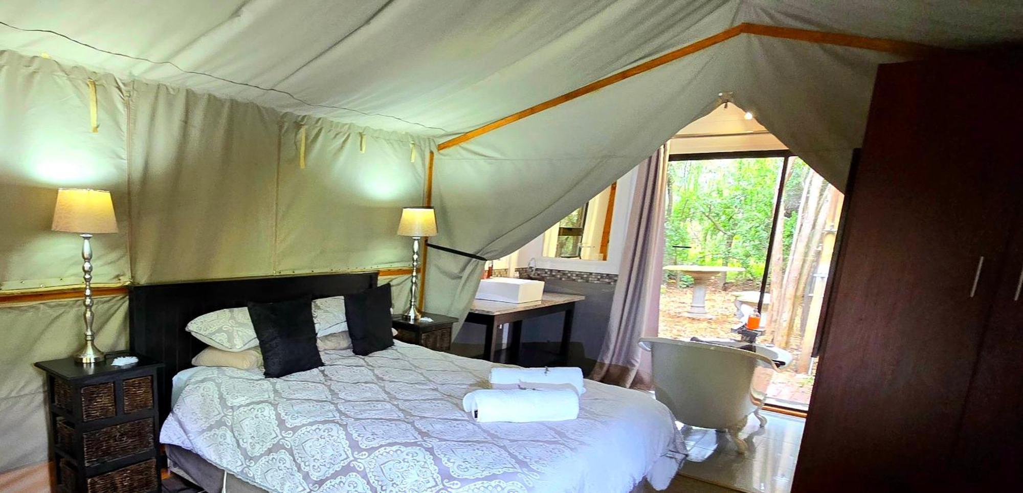 Old Mill Lodge, Seasonal Working Ostrich Farm & Restaurant, Oudtshoorn Exterior foto